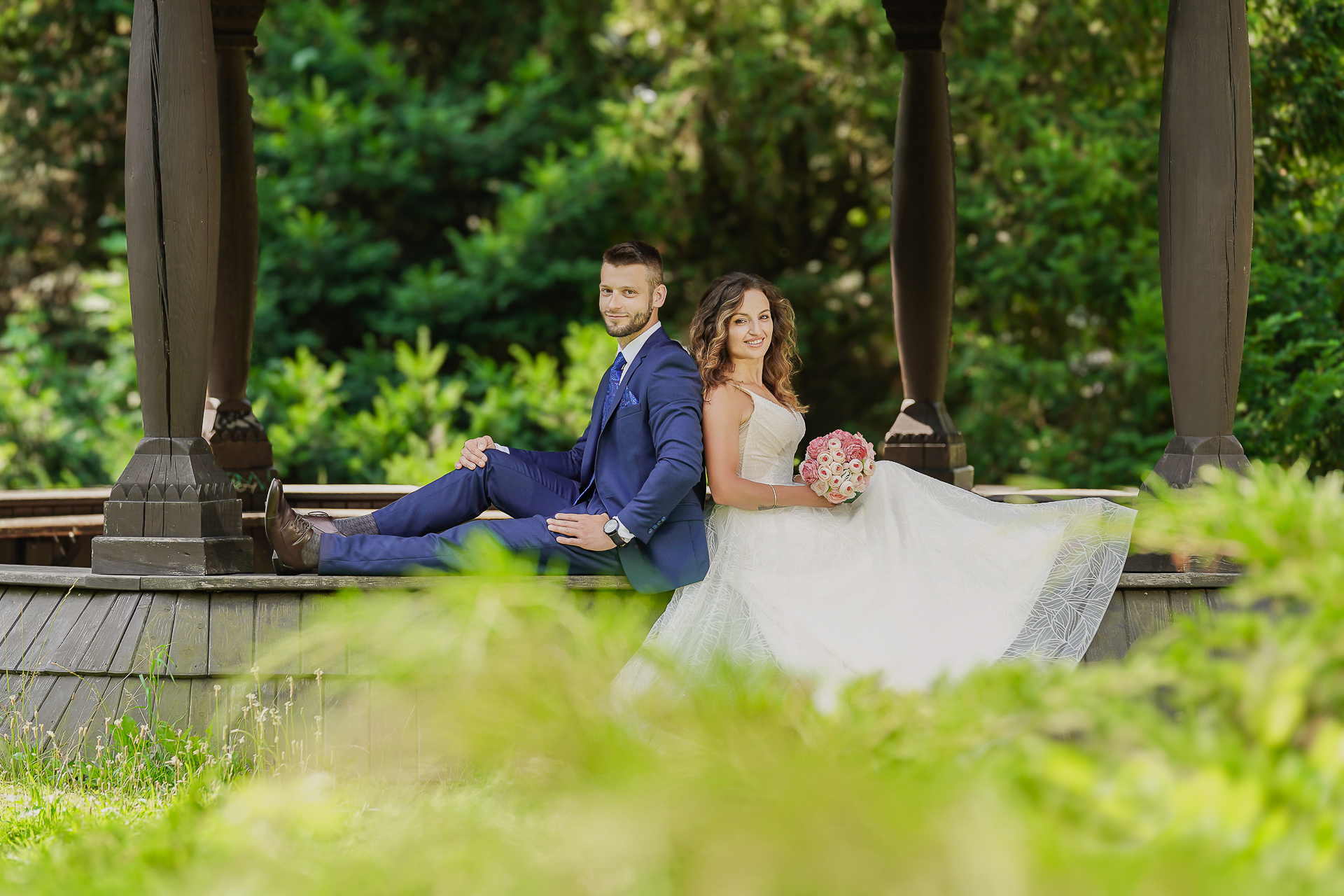 Para na alei Parku Jasnogórskiego — kadr fotografa z Częstochowy, Studio Kiński